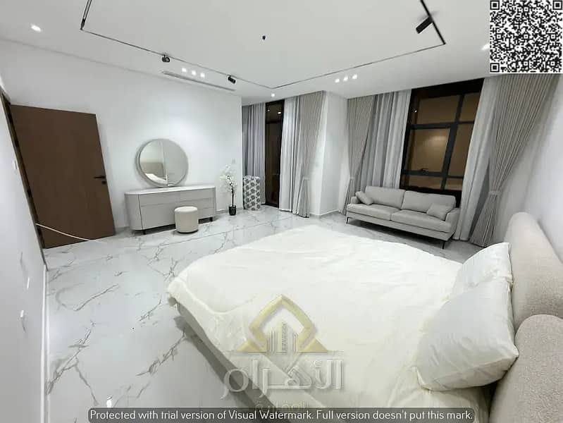 11 851792918-1066x800. webp