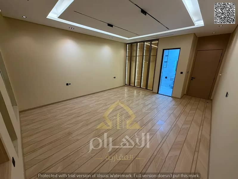 19 851751498-1066x800. webp