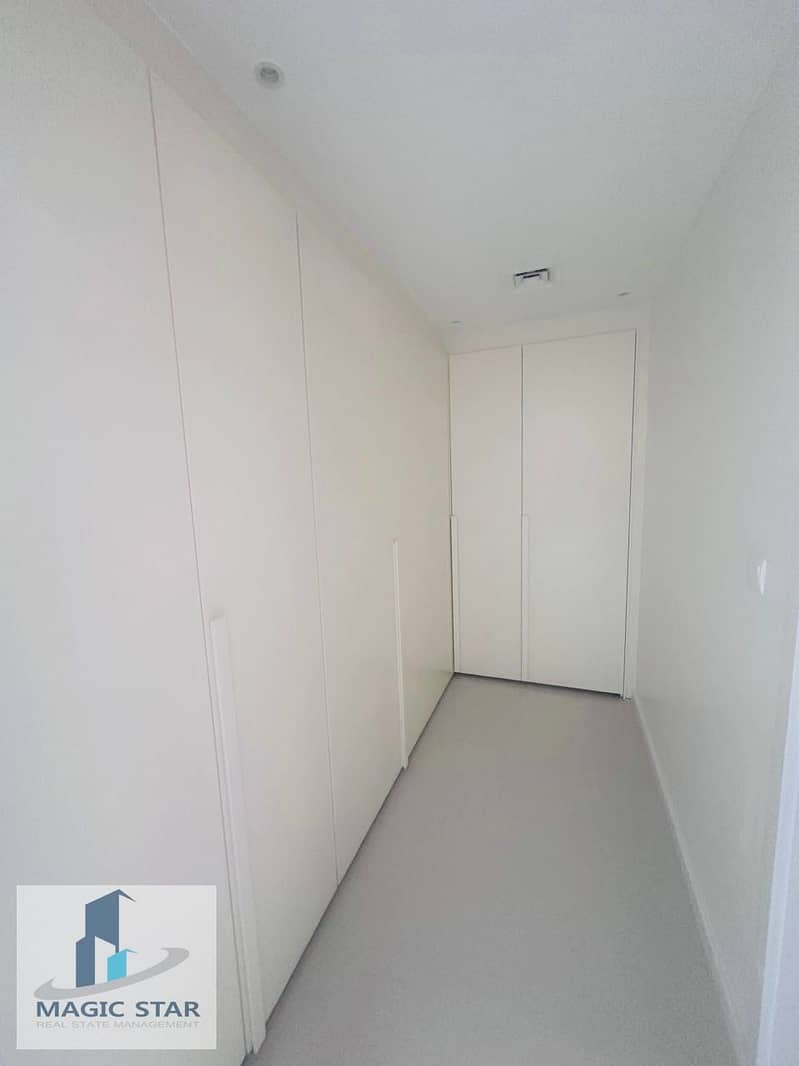 20 15951da6-7d6e-4070-bc80-93612c79e2d8. jpg