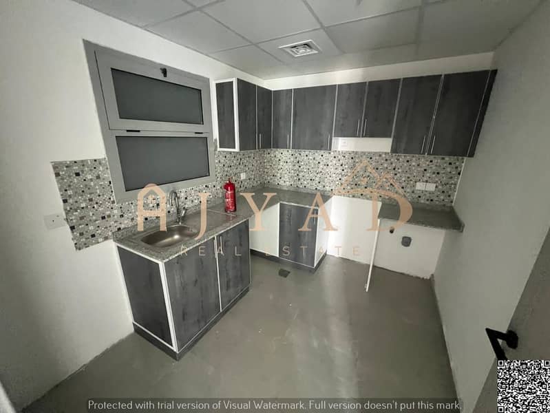 19 ea55ef04-e5a9-48d6-be43-adf2f730cd82. jpg