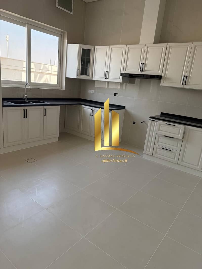 27 f0ca427c-3635-4ba8-855d-2d90e72fddd5. jpg