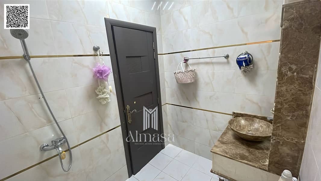 16 aeba64d9-f443-414a-bdd1-ec687d063db5. jpg
