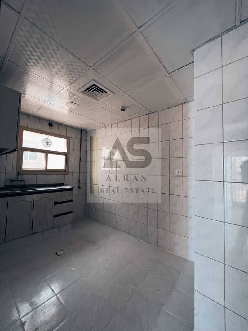 4 kitchen. JPG