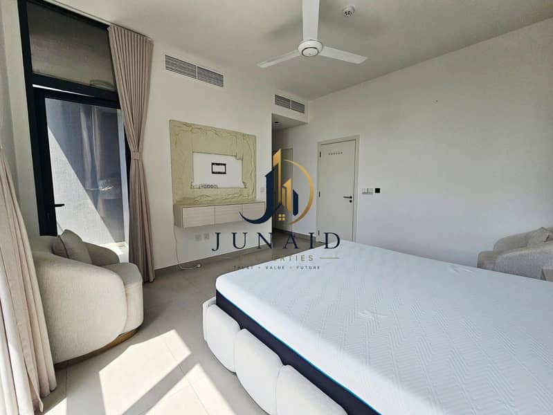 7 6bf6399c-1a23-414e-acdd-cf25473cad9a. jpg