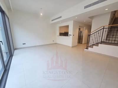 4 Slaapkamers Townhouse te Huur in DAMAC Lagoons, Dubai - living. jpg