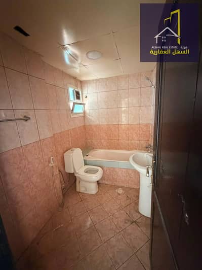 1 Schlafzimmer Wohnung zum zur Miete in Al Qulayaah, Sharjah - E95A7A7E-9163-4DC2-A4B3-077C2F7850C8. jpg 1 Schlafzimmer Wohnung zum zur Miete in Al Qulayaah, Sharjah - E95A7A7E-9163-4DC2-A4B3-077C2F7850C8. jpg
