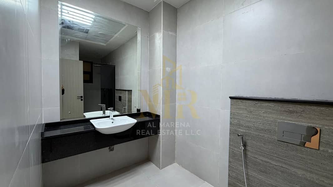 11 2b24ebc3-de6f-4bfb-ab12-2ca44a89b1e7. jpg