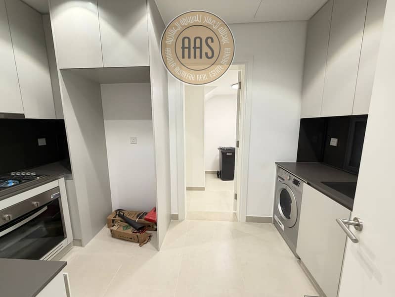 4 34124f26-b53c-4279-aa5d-db18f6c1ba4e. jpg