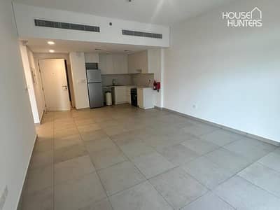 1 Bedroom Flat for Rent in Umm Suqeim, Dubai - Pool View|Spacious Layout|Prime Location