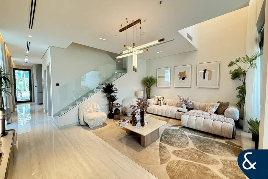 4 Bedrooms | Terrace | Vacant 4 Bedrooms | Terrace | Vacant