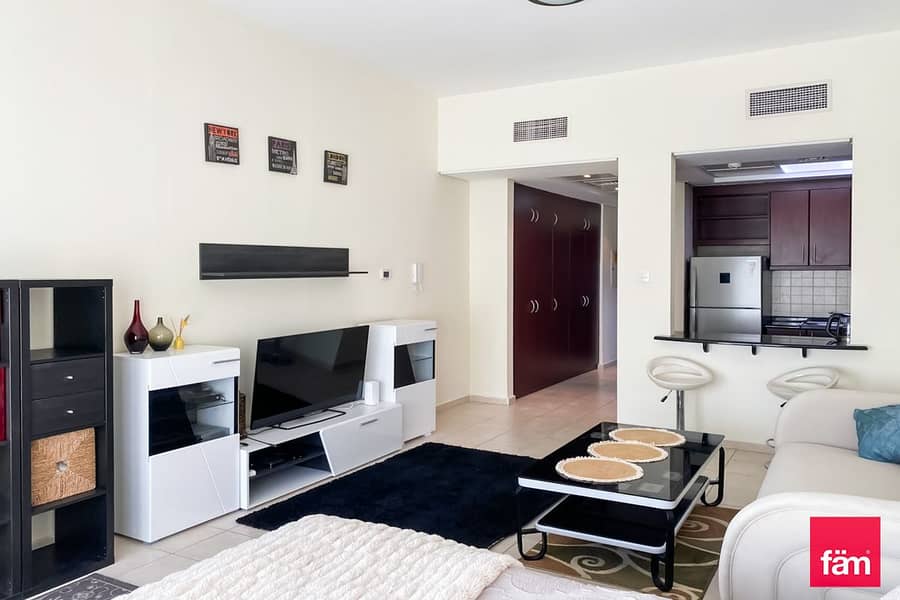 Furnished And Equipped Spacious Studio Near Metro Furnished And Equipped Spacious Studio Near Metro