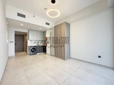 Studio for Rent in Dubai Sports City, Dubai - Canal View | Unfurnished | Immaculate Unit Studio for Rent in Dubai Sports City, Dubai - Canal View | Unfurnished | Immaculate Unit