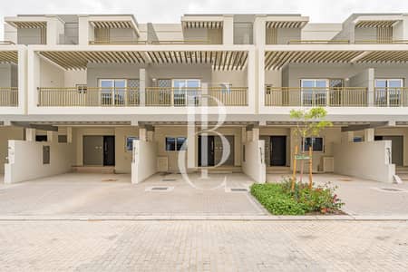 4 Schlafzimmer Townhouse zum zur Miete in DAMAC Hills 2 (Akoya by DAMAC), Dubai - Reihenhaus in DAMAC Hills 2 (Akoya by DAMAC)，Camelia, 4 schlafzimmer, 110000 AED - 15805973