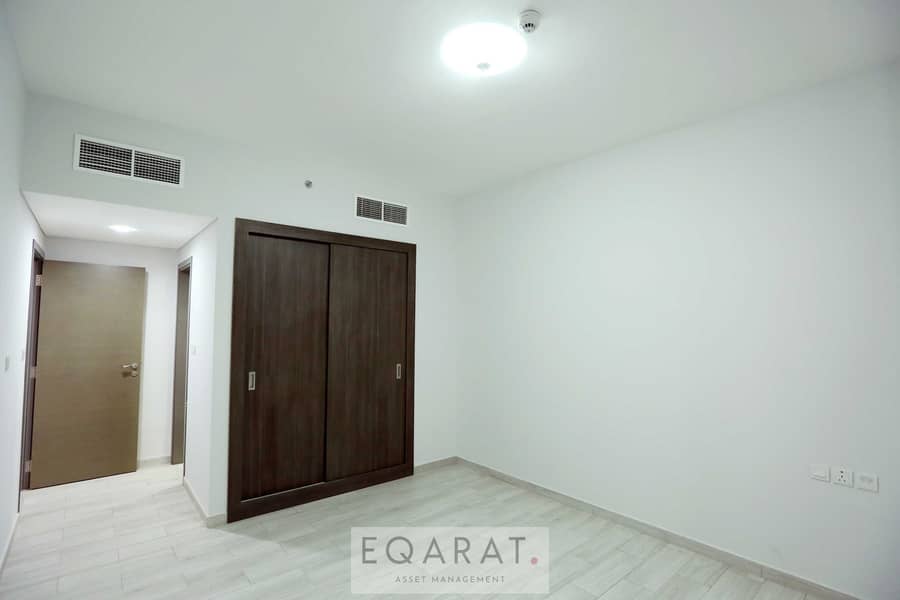 8 2R2B9068. JPG