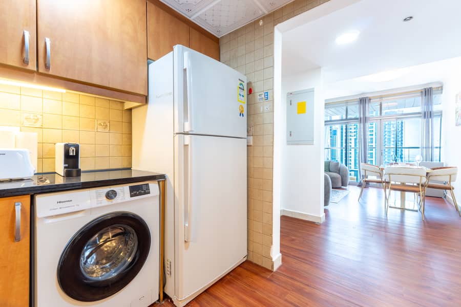 13 Kitchen 3. jpg