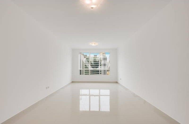 3 Livingroom 2-resized. jpg