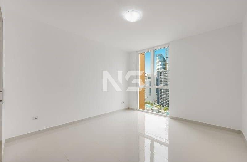28 Master Bedroom-resized. jpg