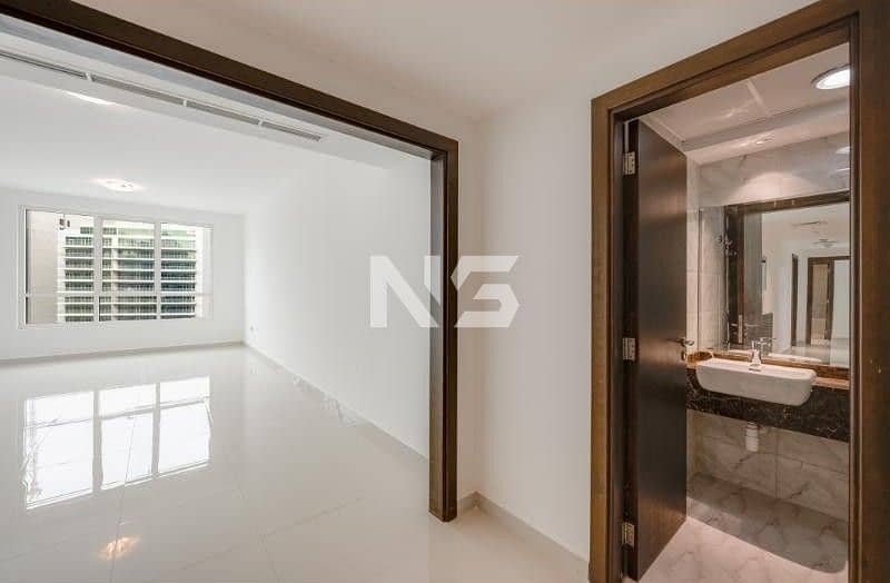 30 Powder room 1-resized. jpg