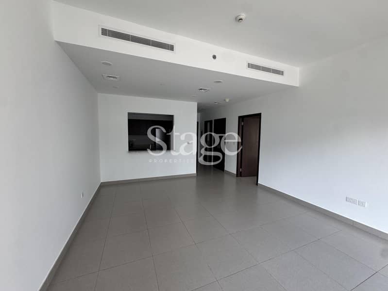 Spacious and Cozy | Luxury Amenities | View Now! Spacious and Cozy | Luxury Amenities | View Now!