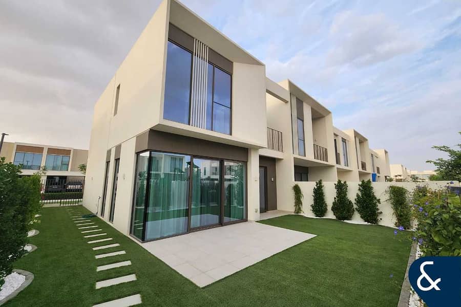 位于山谷小区,塔利亚别墅区 4 卧室的别墅 170000 AED - 15807648 位于山谷小区,塔利亚别墅区 4 卧室的别墅 170000 AED - 15807648