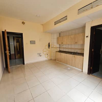 Studio de  à à louer à Al Khan, Sharjah - 47187. jpg