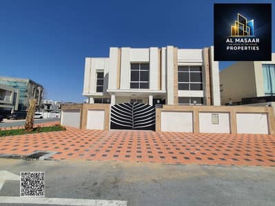 7 Camere Villa in Vendita a Al Yasmeen, Ajman - IMG-20251215-WA0431. jpg 7 Camere Villa in Vendita a Al Yasmeen, Ajman - IMG-20251215-WA0431. jpg