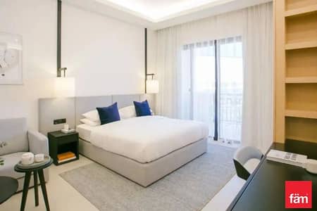Hotel Apartment for Sale in Palm Jumeirah, Dubai - Luxurious Studio | Investor Deal | Lower Floor Hotel Apartment for Sale in Palm Jumeirah, Dubai - Luxurious Studio | Investor Deal | Lower Floor