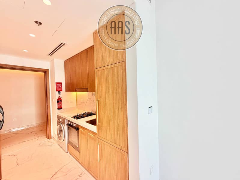 Brand new •• luxurious & lavish spacious payment •• hot offer •• best location - Image 3