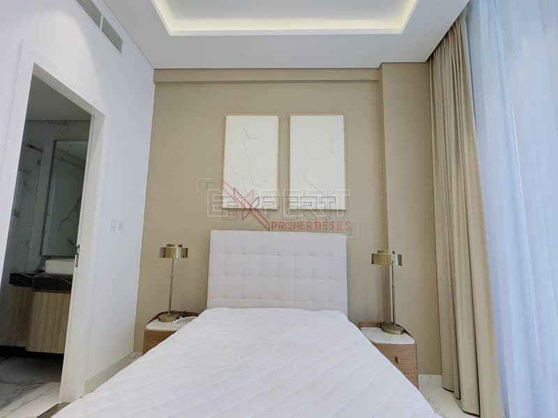 4 Image 4