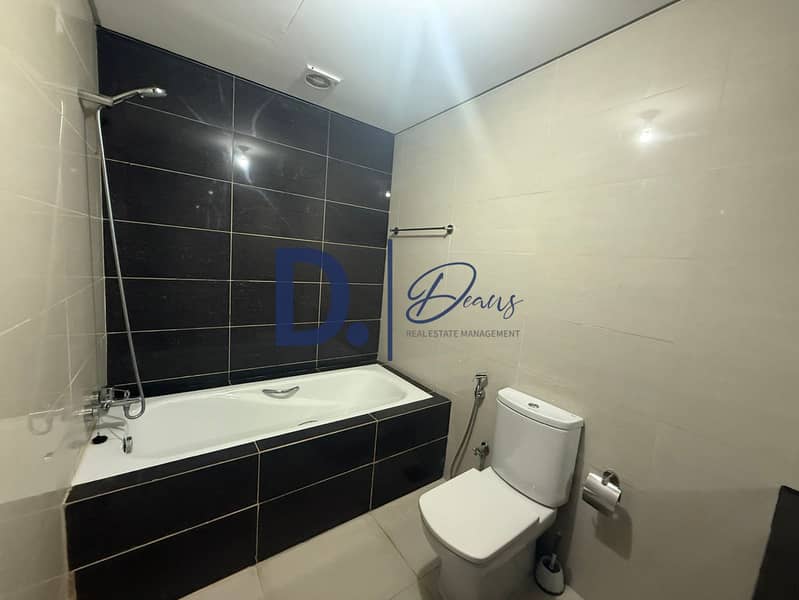 11 f418dc9a-64fa-47eb-8939-69dcbd201113. jpg