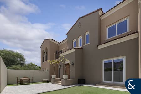 4 Camere Villa in Vendita a Villanova, Dubai - Villa a Villanova,Amaranta,Amaranta 1, 4 camere da letto, 3899995 AED - 15811985 4 Camere Villa in Vendita a Villanova, Dubai - Villa a Villanova,Amaranta,Amaranta 1, 4 camere da letto, 3899995 AED - 15811985