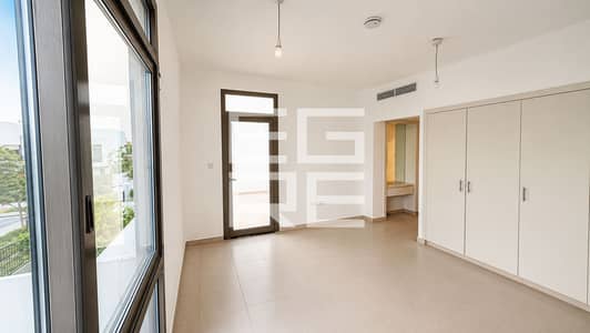 4 habitaciones Townhouse para en Alquiler en Town Square, Dubai - Casa adosada en Town Square,Noor Townhouses, 4 dormitorios, 220000 AED - 15812361 4 habitaciones Townhouse para en Alquiler en Town Square, Dubai - Casa adosada en Town Square,Noor Townhouses, 4 dormitorios, 220000 AED - 15812361