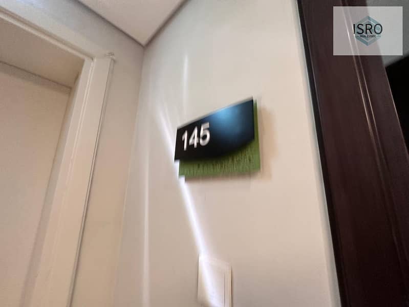 7 1000495987. jpg