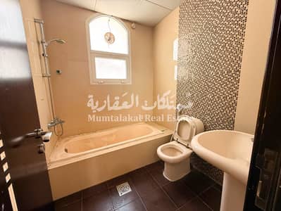 1 habitación Apartamento para en Alquiler en Hadbat Al Zaafran, Abu Dhabi - WhatsApp-Image-2026-07-08-at-13.244. png 1 habitación Apartamento para en Alquiler en Hadbat Al Zaafran, Abu Dhabi - WhatsApp-Image-2026-07-08-at-13.244. png