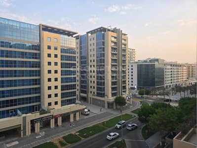 4 Bedroom Flat for Sale in Al Raha Beach, Abu Dhabi - Owner occupied l Simplex Layout l Upgraded 4 Bedroom Flat for Sale in Al Raha Beach, Abu Dhabi - Owner occupied l Simplex Layout l Upgraded