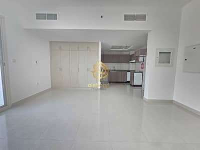 Studio de  à à louer à International City Phase 2 (Warsan 4), Dubai - 20260713_110425. jpg