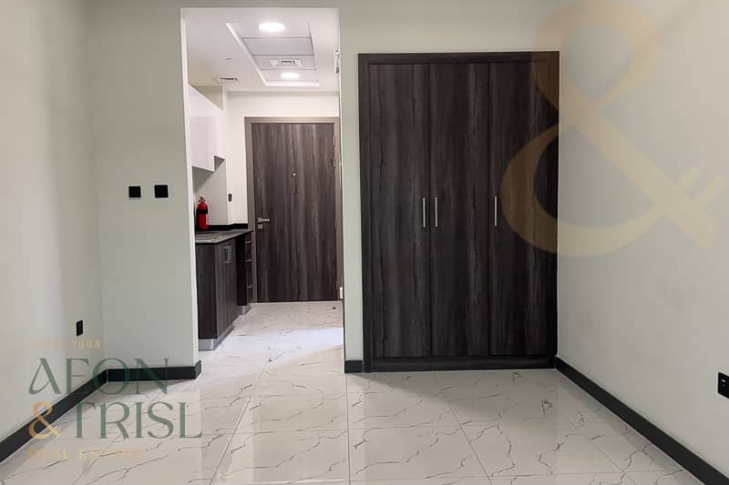 Apartamento en Rukan,Rukan Tower,Tower B, 40000 AED - 15815968 Apartamento en Rukan,Rukan Tower,Tower B, 40000 AED - 15815968