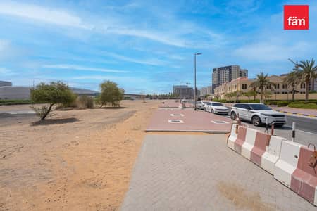 Plot in vendita a Liwan, Dubai - Terreno a Liwan,Queue Point, 4529650 AED - 15816015 Plot in vendita a Liwan, Dubai - Terreno a Liwan,Queue Point, 4529650 AED - 15816015