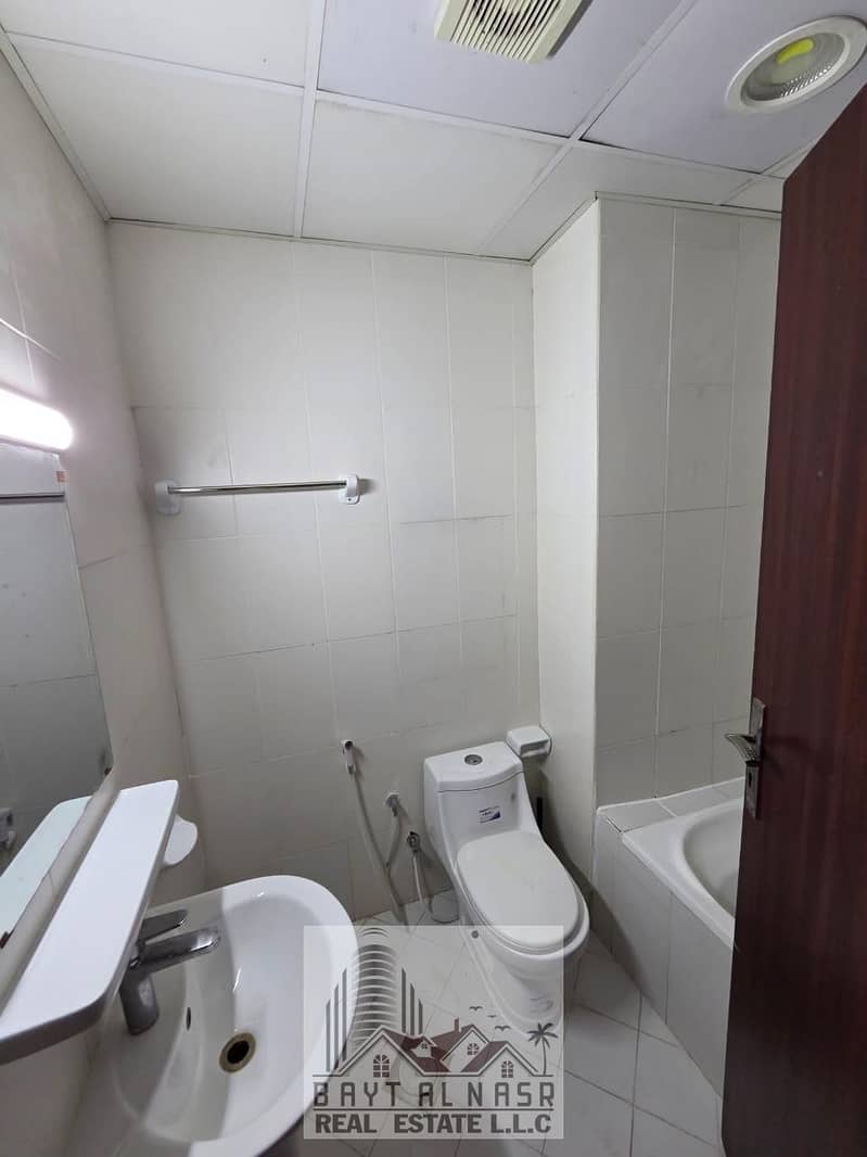 10 WASHROOM2. jpeg