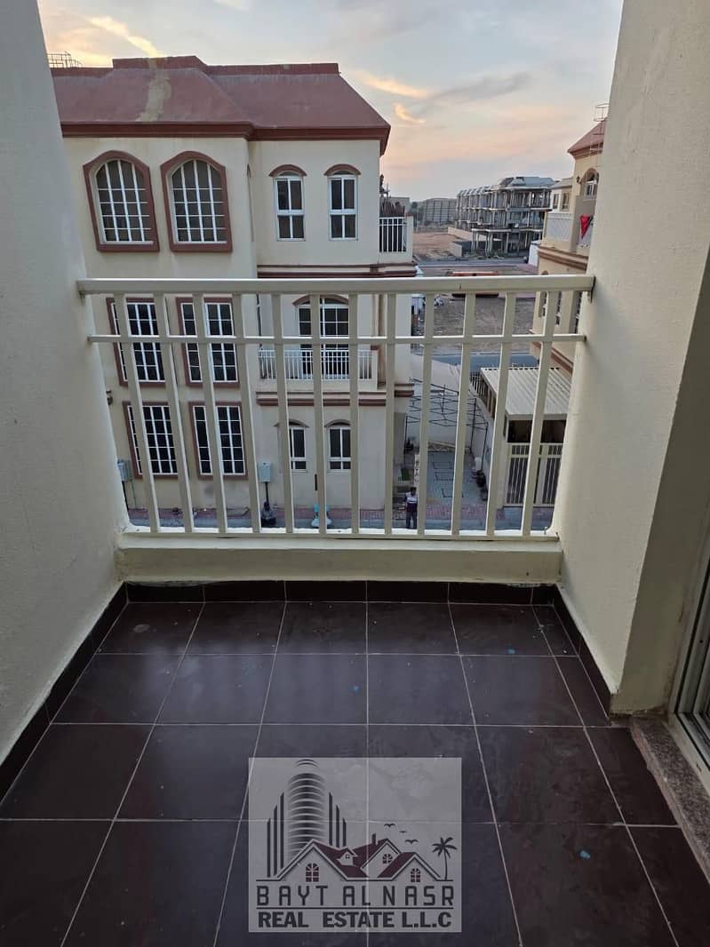 3 BALCONY. jpeg