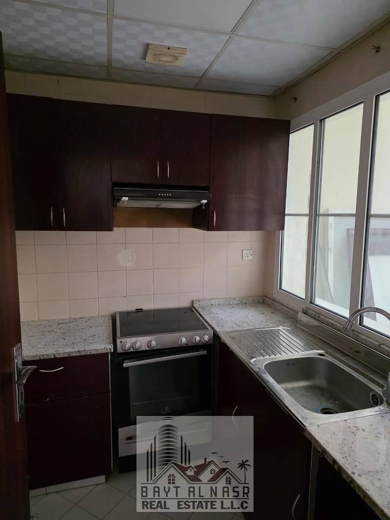 6 KITCHEN. jpeg