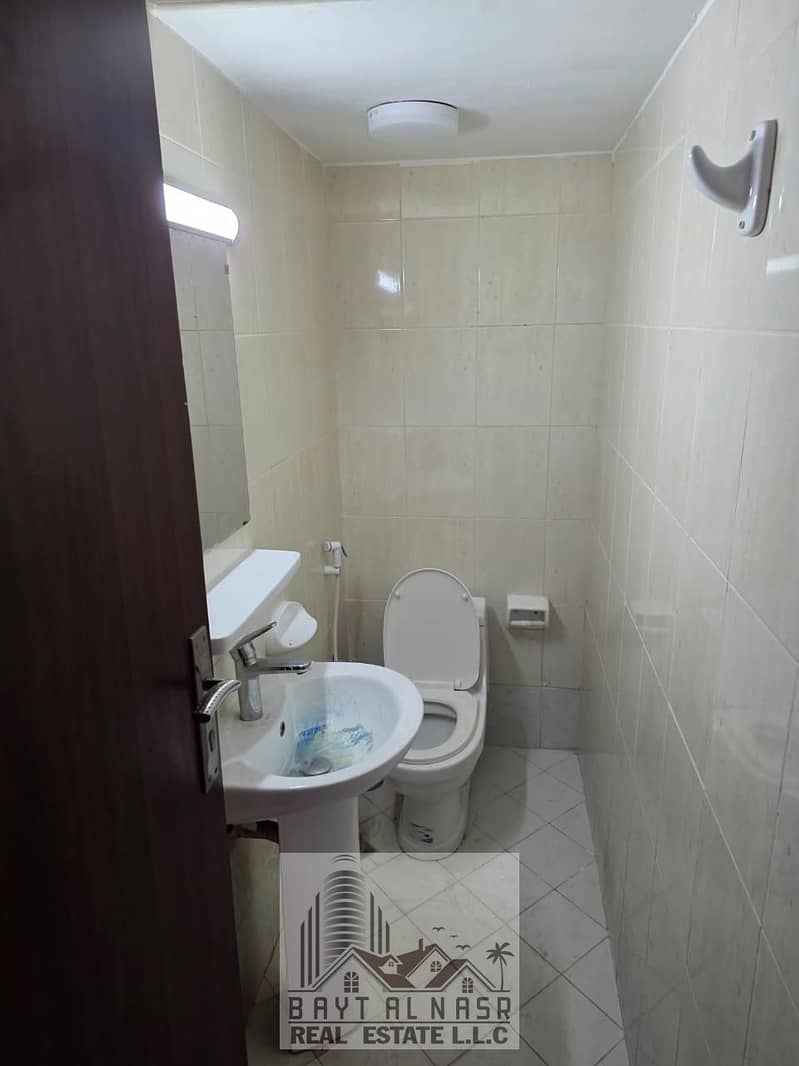 8 POWDER ROOM. jpeg