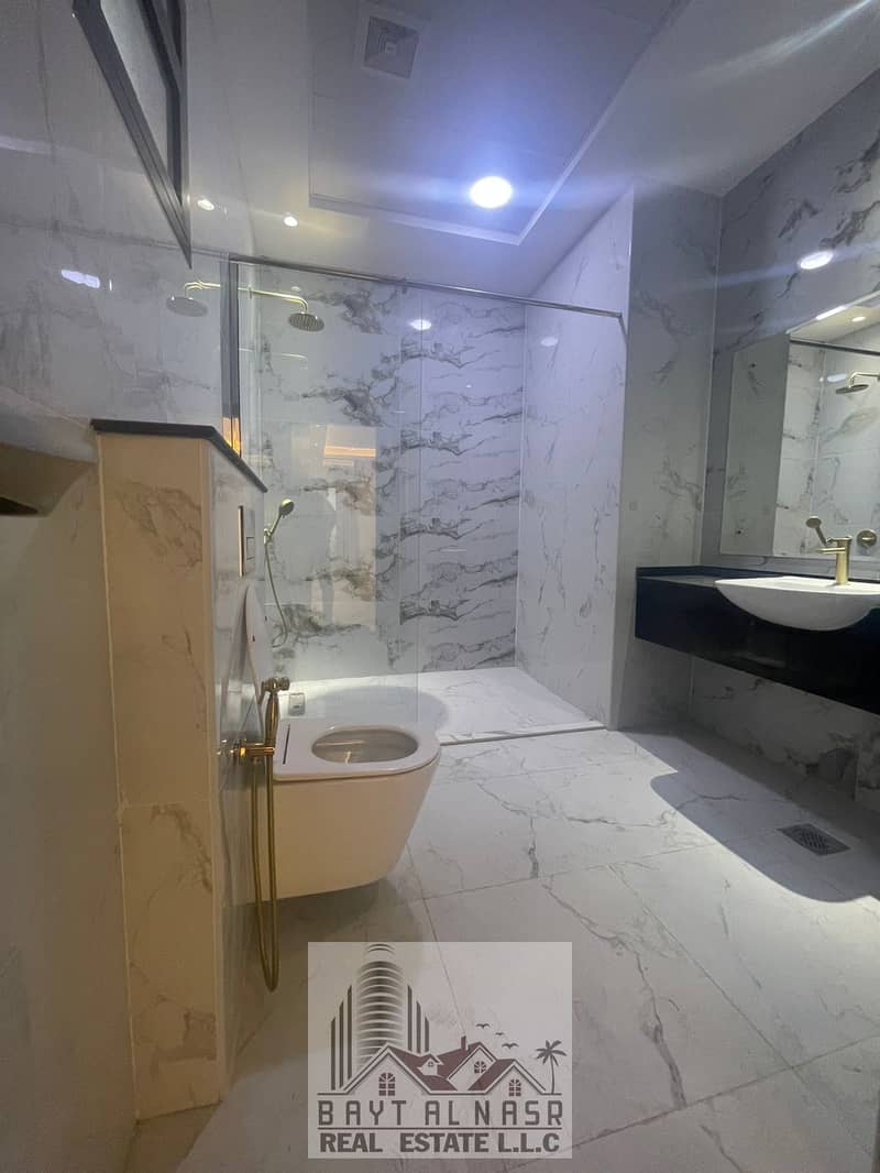 17 4th washroom. jpeg