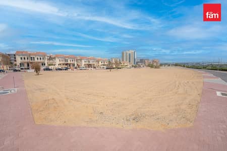 Plot te Koop in Liwan, Dubai - Kavel in Liwan，Queue Point, 4805407 AED - 15815876