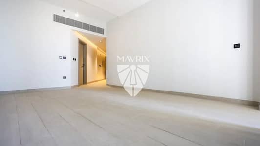Studio for Sale in Business Bay, Dubai - Image 1 Studio for Sale in Business Bay, Dubai - Image 1