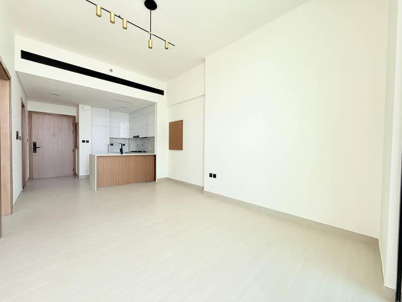 4 Image 4
