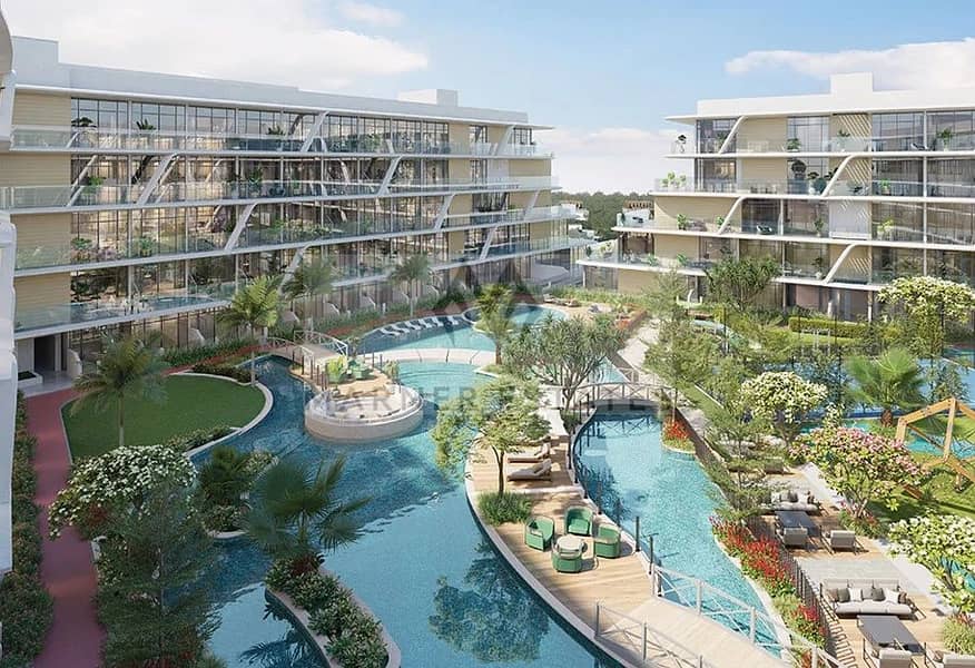 6 07_Courtyard_Pool. jpg