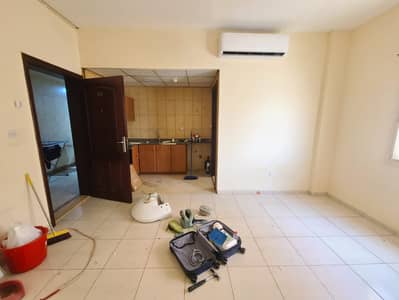 استوديو للايجار في مويلح، الشارقة - IMG-20260711-WA0016. jpg استوديو للايجار في مويلح، الشارقة - IMG-20260711-WA0016. jpg