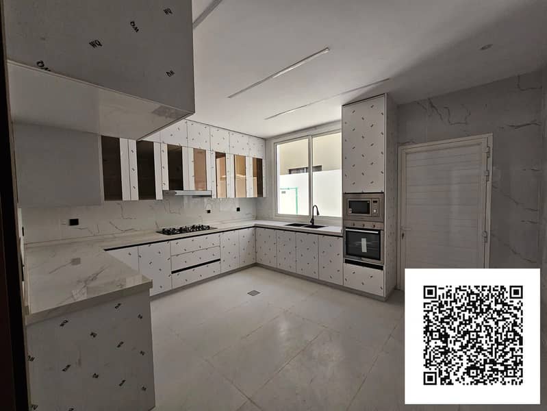 17 7a7daf67-3c5d-476c-97ec-6430755b475b. jpg