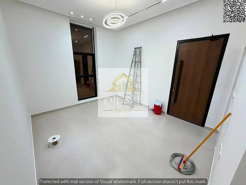 6 851414108-1066x800. webp